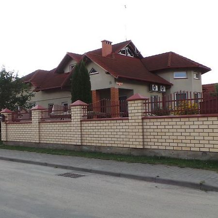 U Viktora Guest House Brest Luaran gambar
