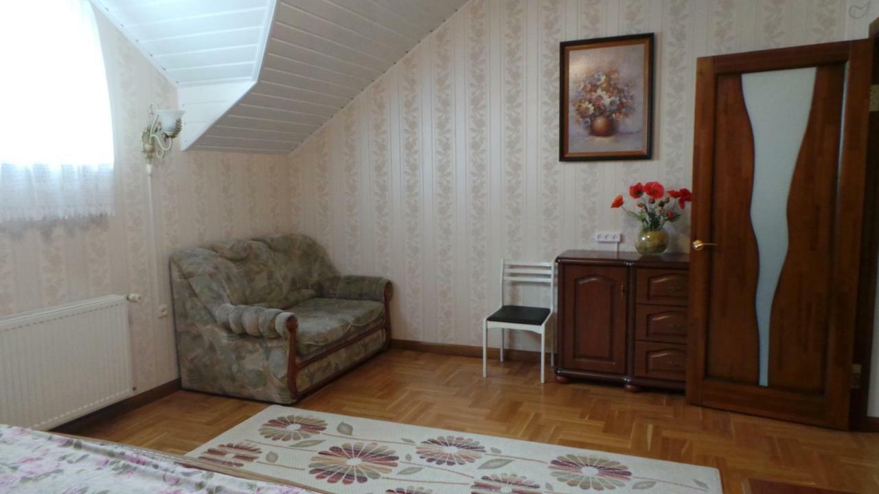 U Viktora Guest House Brest Luaran gambar