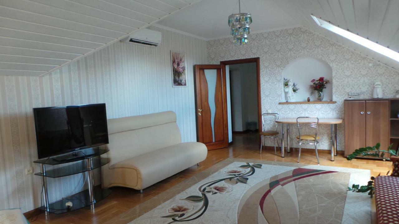 U Viktora Guest House Brest Luaran gambar